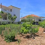Appartamento By The Sea Vinisce, Trogir - 11029